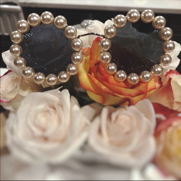 CHANEL Accessories - CHANEL Vintage pearl sunglasses aso Pharrell